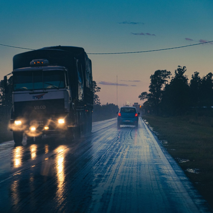 last mile delivery truck